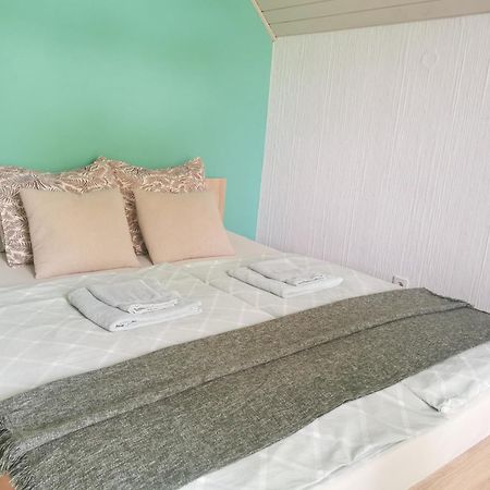 בלד Deerwood Villa-Modern Cozy Apartment With Castle View מראה חיצוני תמונה