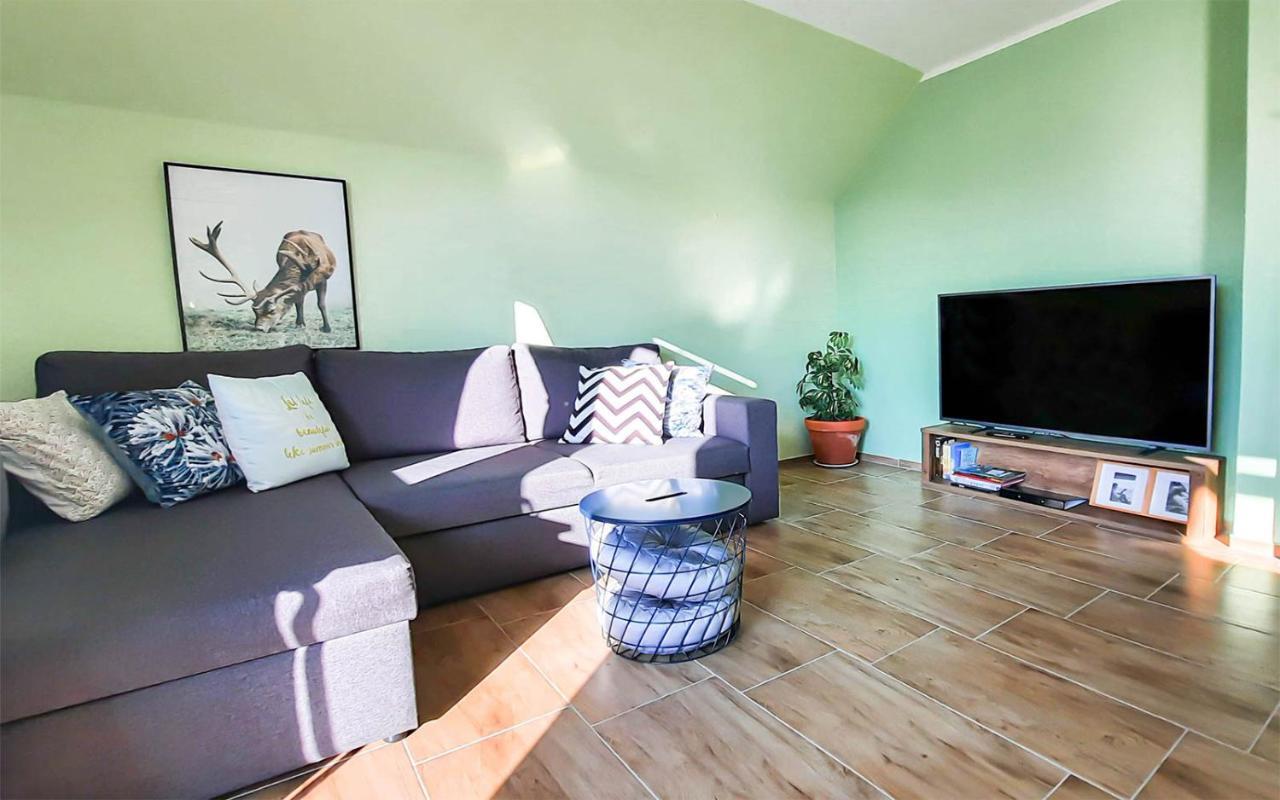 בלד Deerwood Villa-Modern Cozy Apartment With Castle View מראה חיצוני תמונה