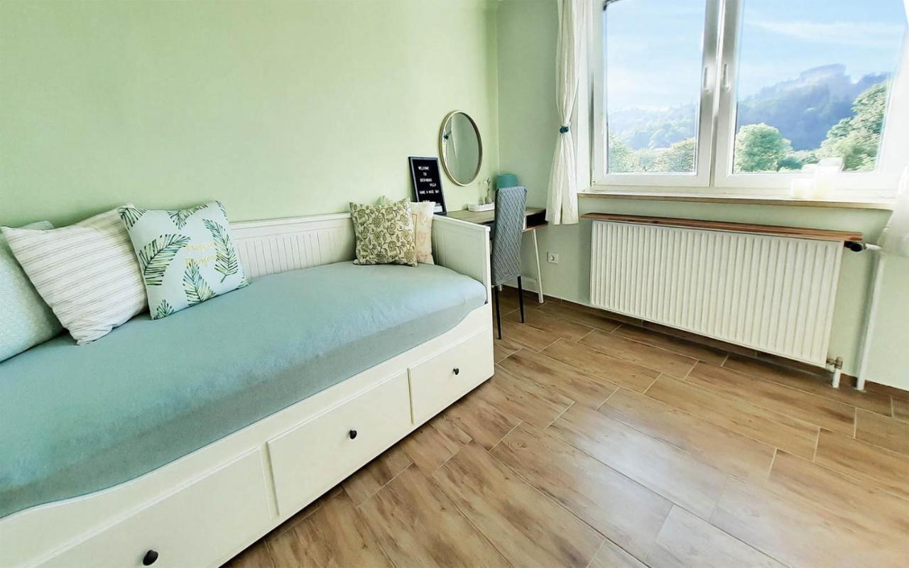 בלד Deerwood Villa-Modern Cozy Apartment With Castle View מראה חיצוני תמונה