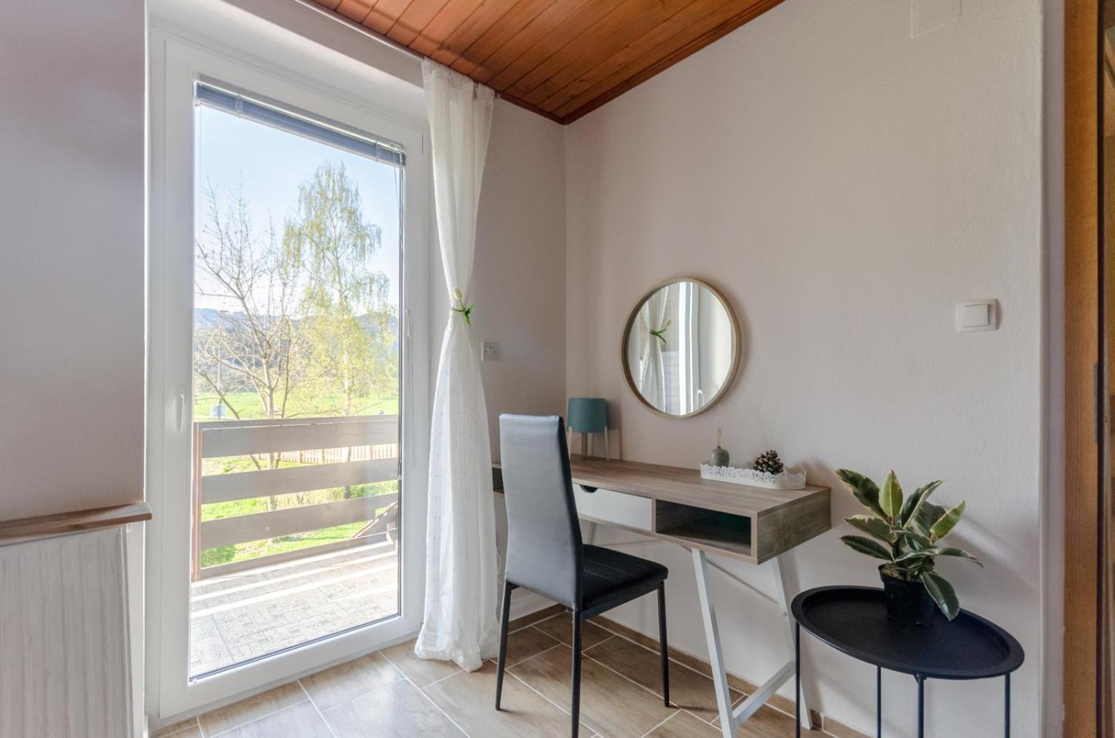 בלד Deerwood Villa-Modern Cozy Apartment With Castle View מראה חיצוני תמונה